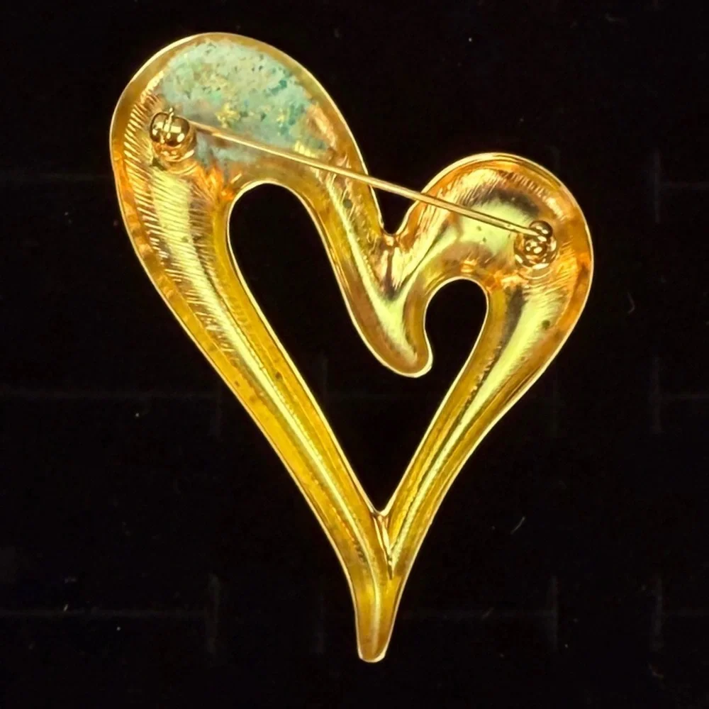 Vintage weighted, goldtone Heart Brooch pin